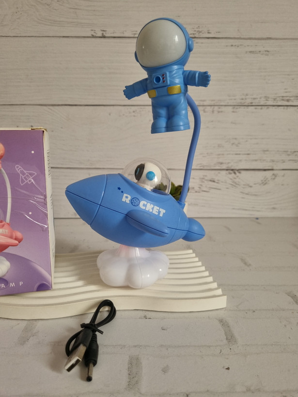 چراغ خواب و چراغ مطالعه شارژی دارای کابل شارژ