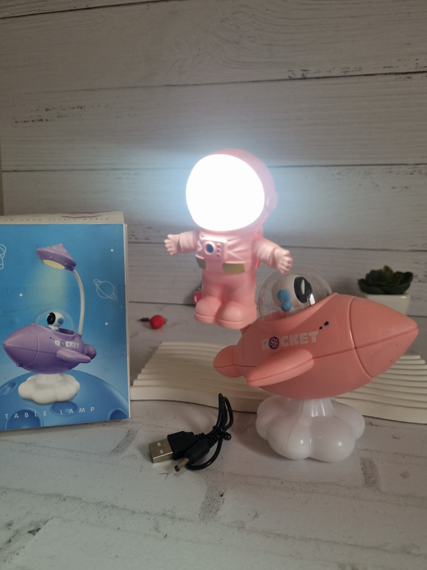 چراغ خواب و چراغ مطالعه شارژی دارای کابل شارژ