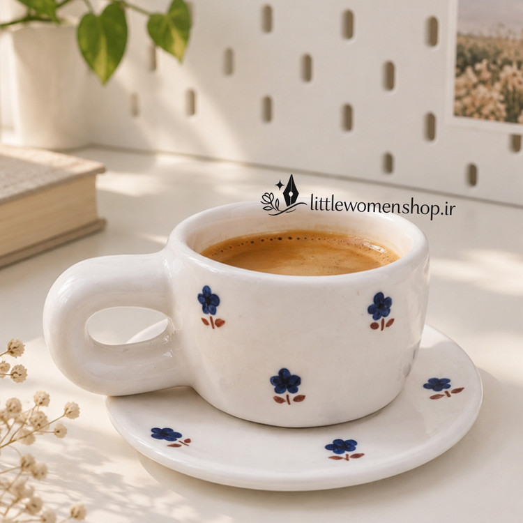 ماگ و پیش دستی تک نسخه دفرمه دستساز طرح گل آبی